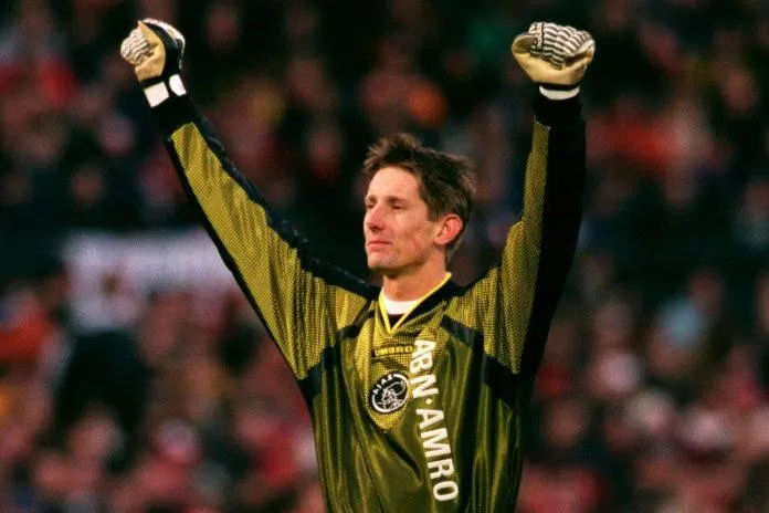 Edwin van der Sar từng tỏa sáng trong màu áo của Ajax trước khi đến với Nhà hát của những giấc mơ (Ảnh: Internet)