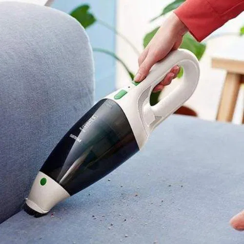 Máy hút bụi cầm tay phù hợp với không gian sống nhỏ (Nguồn: Internet)