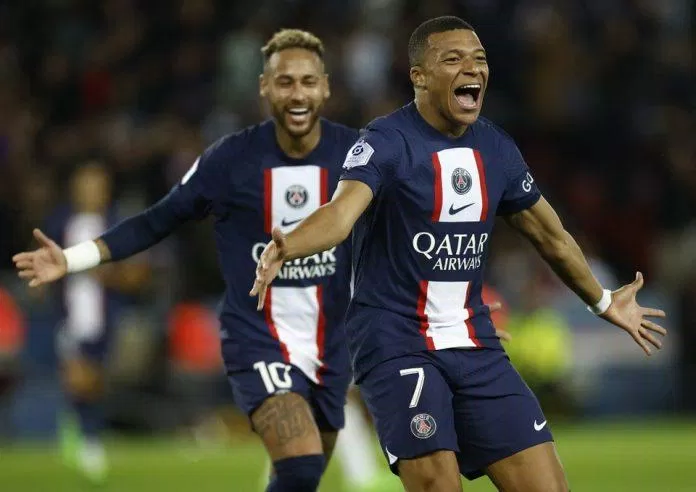 Kylian Mbappe ăn mừng sau khi ghi bàn thắng ấn định tỉ số 2-1 trong trận gặp Nice (Ảnh: Internet) Kylian Mbappe ăn mừng sau khi ghi bàn thắng ấn định tỉ số 2-1 trong trận gặp Nice (Ảnh: Internet)