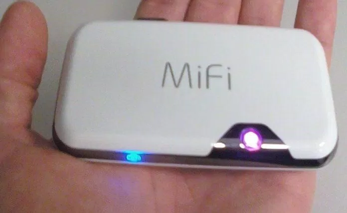 MiFi giúp bạn luôn có khả năng truy cập Internet mọi lúc mọi nơi (Ảnh: Internet)