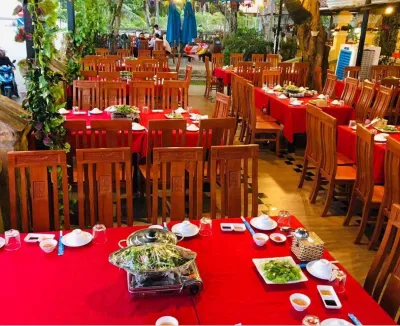Nhà hàng Phố Biển