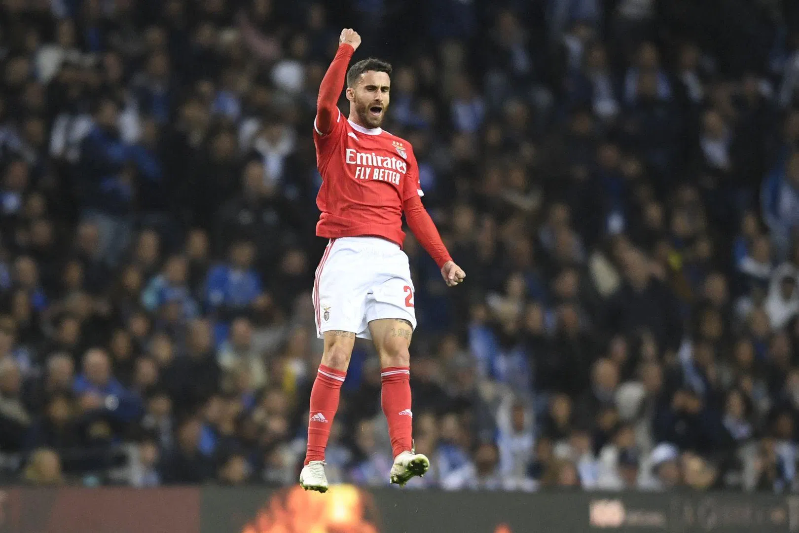 Rafa Silva với cú đúp vào lưới Juventus là cầu thủ hay nhất bên phía Benfica (Ảnh: Internet) Rafa Silva với cú đúp vào lưới Juventus là cầu thủ hay nhất bên phía Benfica (Ảnh: Internet)