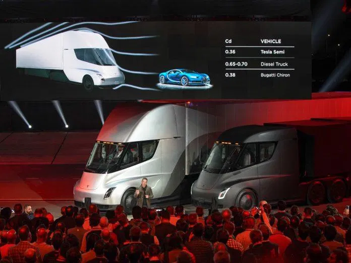 Semi Truck phiên bản 480 km hướng đến những khách hàng tầm trung với mức giá hợp lý (Ảnh: Internet)