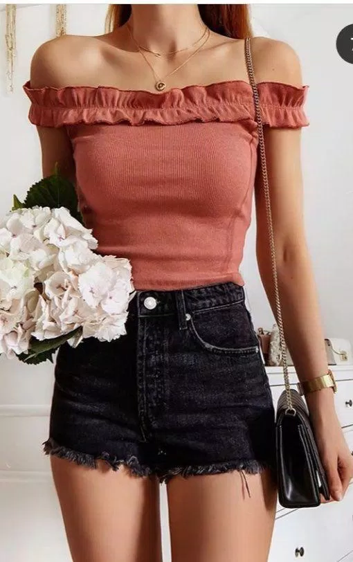 Short jeans đen (Nguồn: Internet)