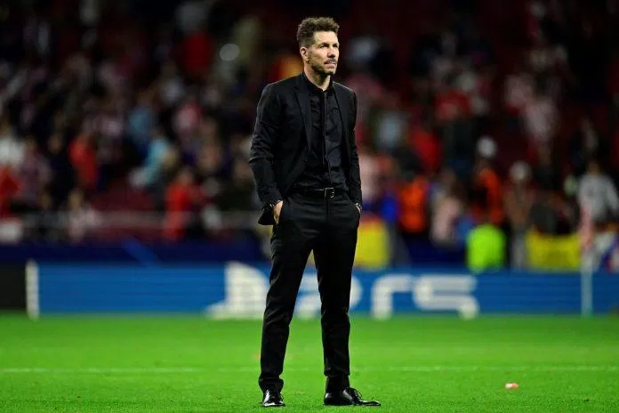 HLV Simeone thất thần sau trận hòa như thua ngay trên sân nhà (Ảnh: Internet) HLV Simeone thất thần sau trận hòa như thua ngay trên sân nhà (Ảnh: Internet)
