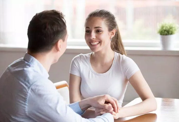 Chồng là người bạn đời và cũng là người cùng bạn giải quyết các áp lực trong cuộc sống. (Ảnh: Internet) Chồng là người bạn đời và cũng là người cùng bạn giải quyết các áp lực trong cuộc sống. (Ảnh: Internet)