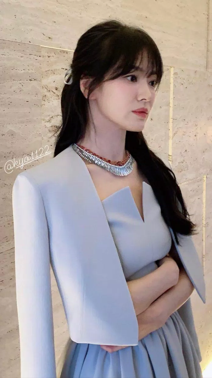 Song Hye Kyo xinh đẹp tựa nữ thần, nhan sắc ngày càng thăng hạng bất chấp tuổi tác - Kiến thức mới 2024 16 Song Hye Kyo xinh đẹp như công chúa tại sự kiện Chaumet (Ảnh: internet)