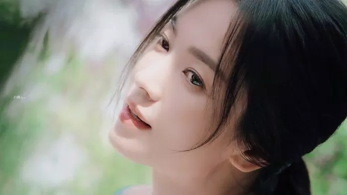 Song Hye Kyo xinh đẹp tựa nữ thần, nhan sắc ngày càng thăng hạng bất chấp tuổi tác - Kiến thức mới 2024 8 Song Hye Kyo x Vital Beautie (Ảnh: internet)