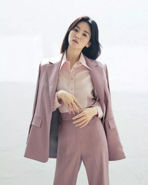 Song Hye Kyo vẫn đẹp bất chấp trong nhiều tạo hình (Ảnh: internet)