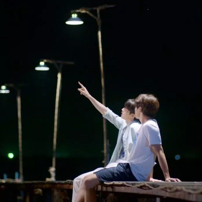 Bộ phim Theo Vì Sao Đưa Anh Tới là sản phẩm đầu tay của cả hai khi ký hợp đồng với GMM (ảnh: internet).