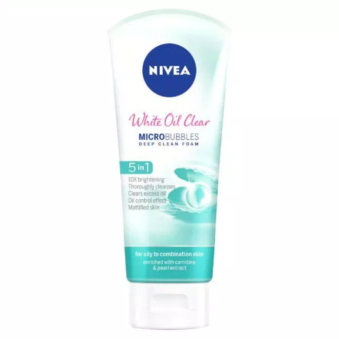 Sữa rửa mặt Nivea White Oil Clear Bubbles Deep Foam giúp làm sạch và dưỡng sáng da hiệu quả (Nguồn internet)