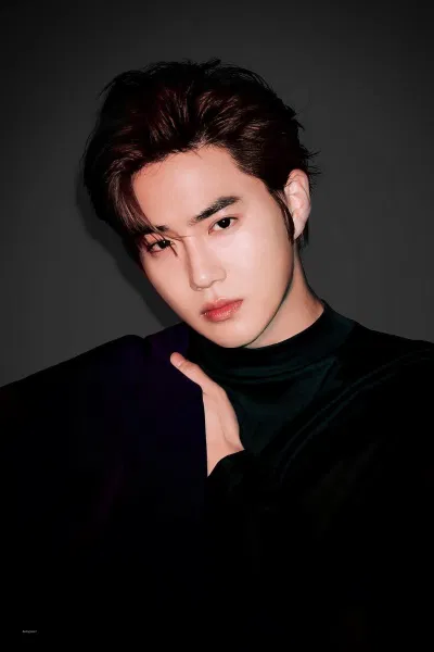 Thần bảo hộ Suho che chở cho EXO suốt 10 năm ra mắt (Ảnh: Internet)