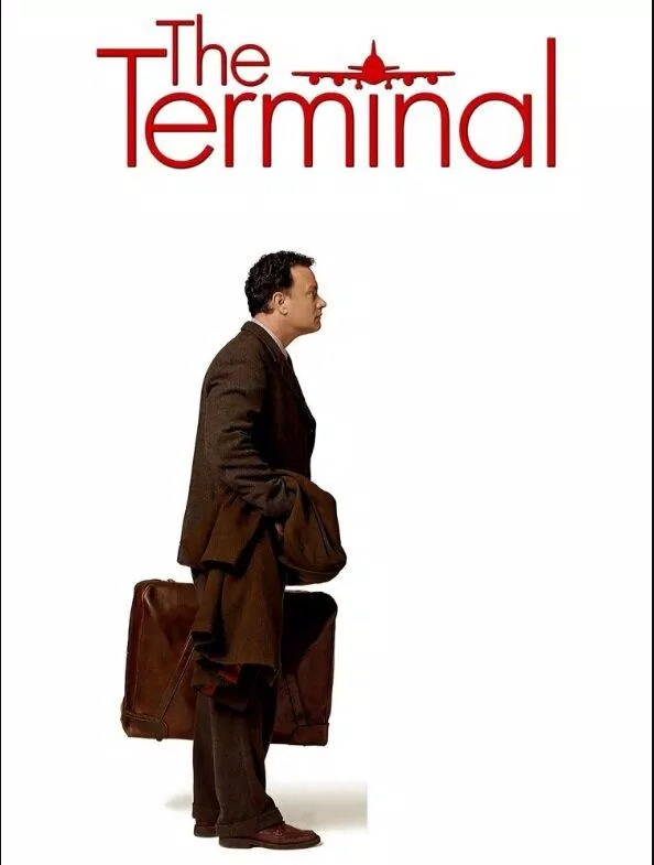 Tom Hank vào vai một người tị nạn tại sân bay quốc tế trong The Terminal (Ảnh: Internet)