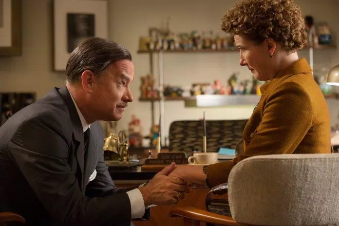 Tom Hanks trong vai Walt Disney ra sức thuyết phục nhà văn Travers thực hiện bộ phim hoạt hình Mary Poppins (Ảnh: Internet)