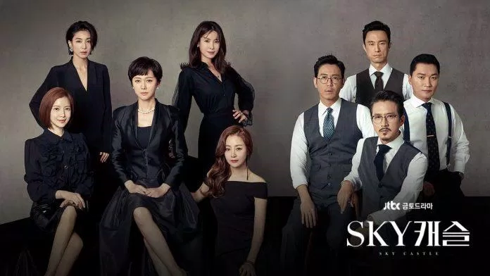 Sky Castle là bộ phim truyền hình châm biếm việc xem trọng vật chất của các cha mẹ giàu có ở Hàn Quốc (Ảnh: Internet)