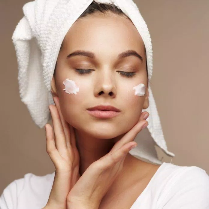 Kem dưỡng trắng da mặt tốt nên có chứa các thành phần actives để phát huy hiệu quả (nguồn: internet)
