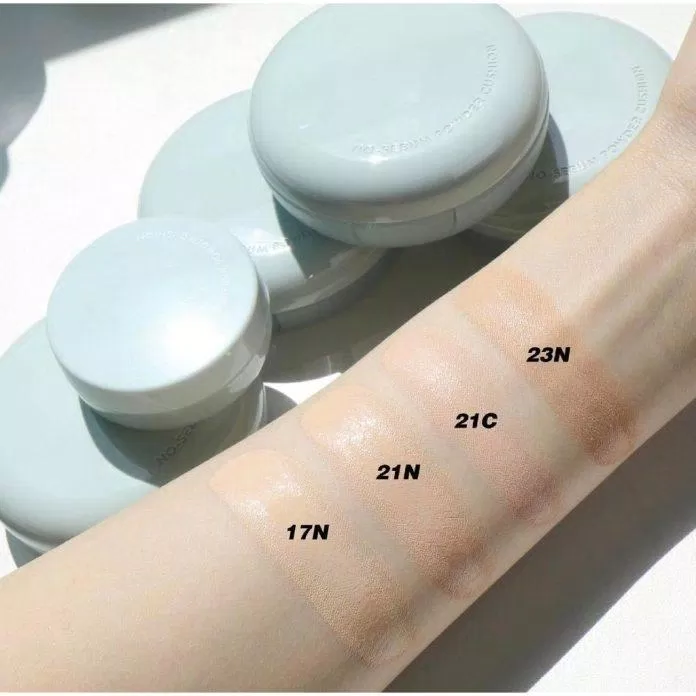 Sản phẩm có cả nền thiên hồng và nền thiên vàng (Nguồn: Internet) Sản phẩm có cả nền thiên hồng và nền thiên vàng (Nguồn: Internet)
