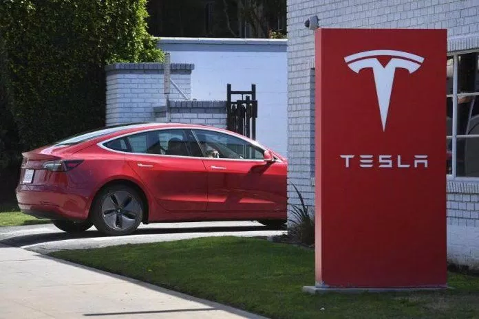 Tesla sẽ phải đối mặt với vụ kiện tập thể của người dùng (Ảnh: Internet) Tesla sẽ phải đối mặt với vụ kiện tập thể của người dùng (Ảnh: Internet)