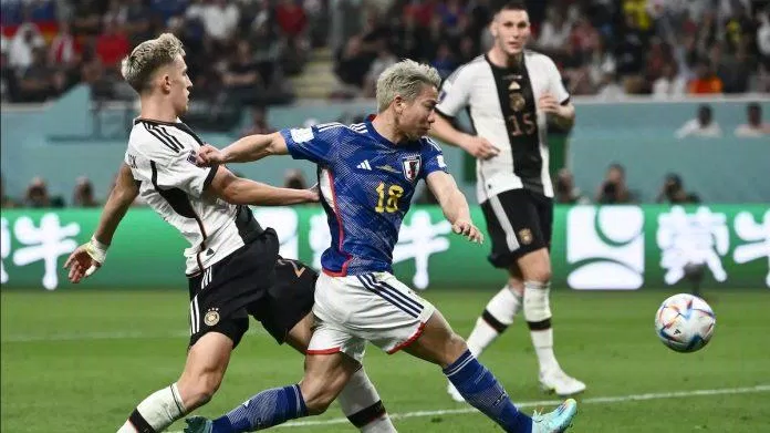 Asano ấn định tỉ số 2-1 trong trận mở màn của Nhật Bản trước Đức tại World Cup 2022 (Ảnh: Internet) Asano ấn định tỉ số 2-1 trong trận mở màn của Nhật Bản trước Đức tại World Cup 2022 (Ảnh: Internet)