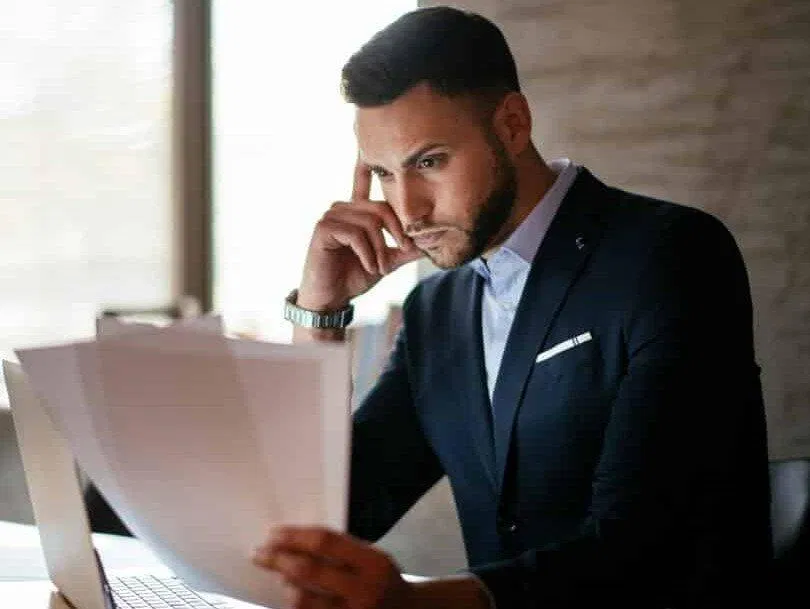 Bạn là người sống càu toàn và luôn yêu cầu cao nên đôi khi ảnh hưởng đến các quyết định trong cuộc sống (Ảnh: Internet)