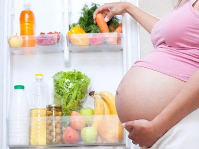 Các mẹ nên ăn rau củ quả tươi trong thai kỳ (Nguồn: Internet)
