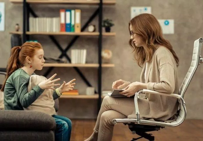 Cách để vượt qua những tổn thương là phải thừa nhận sự tồn tại của nó (Ảnh: Internet) Cách để vượt qua những tổn thương là phải thừa nhận sự tồn tại của nó (Ảnh: Internet)