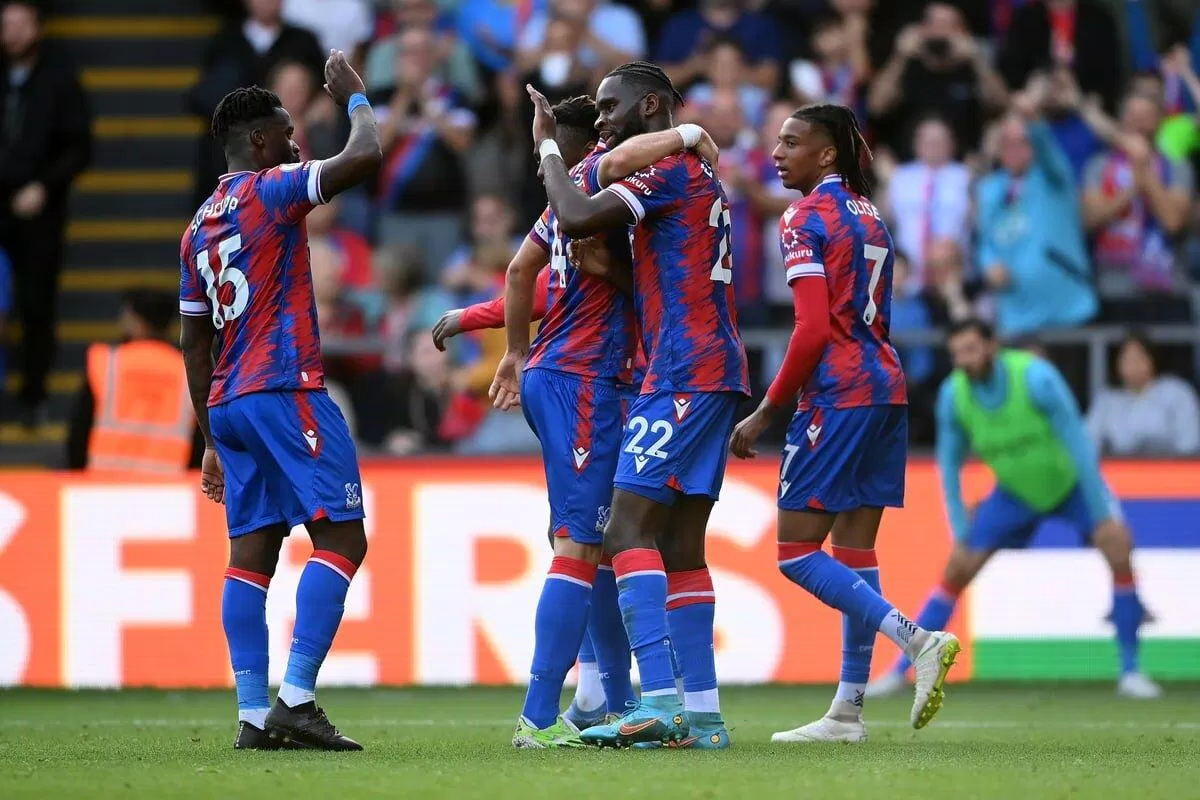 Crystal Palace tìm kiếm một chiến thắng nữa để tiếp tục leo lên nửa trên của bảng xếp hạng NHA (Ảnh: Internet)