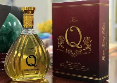Đặc sản rượu long nhãn. (Ảnh: Internet)