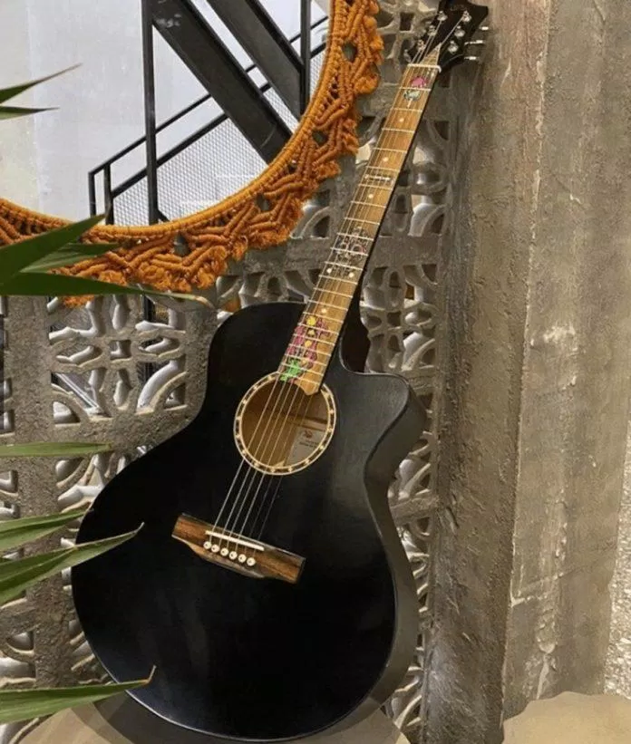 Đàn Guitar Acoustic Chính Hãng ST.Real Mã ST-X1 (Black) Có Ty Chỉnh Cần Chất Liệu Gỗ Nhập Khẩu (Nguồn: Shopee)