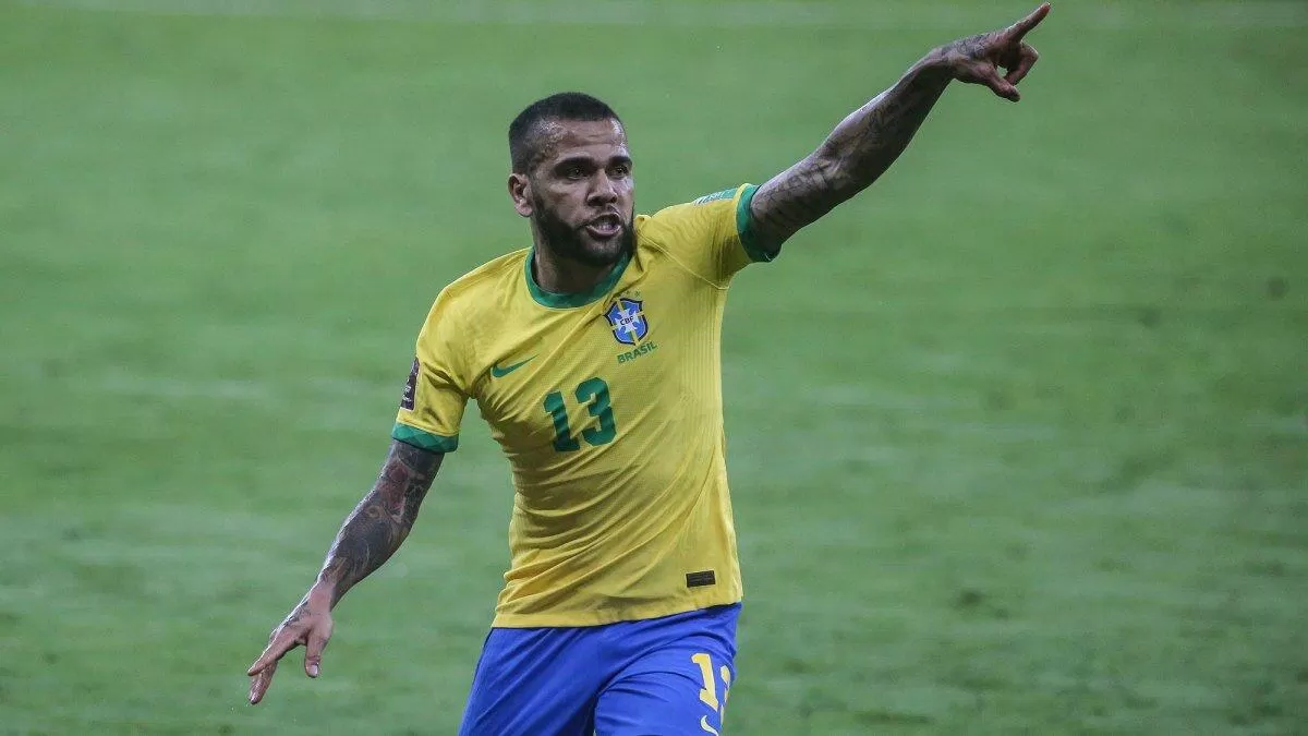 Dani Alves sẽ có World Cup lần thứ 3 với đội tuyển Brazil ở tuổi 39 (Ảnh: Internet)