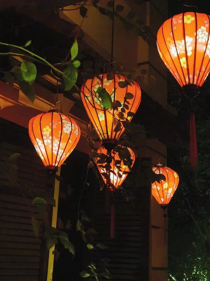 Những chiếc đèn lồng làm điểm nhấn