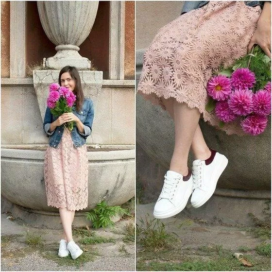 Ưu tiên chọn những đôi giày đơn giản, thấp cổ cho set đồ cùng váy ren. Nguồn: internet