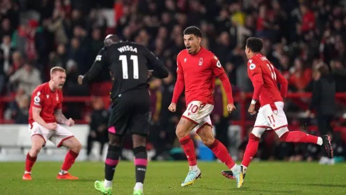 Nottm Forest ăn mừng cuồng nhiệt sau khi hòa Brentford ở vòng 15 Premier League (Ảnh: Internet) Nottm Forest ăn mừng cuồng nhiệt sau khi hòa Brentford ở vòng 15 Premier League (Ảnh: Internet)