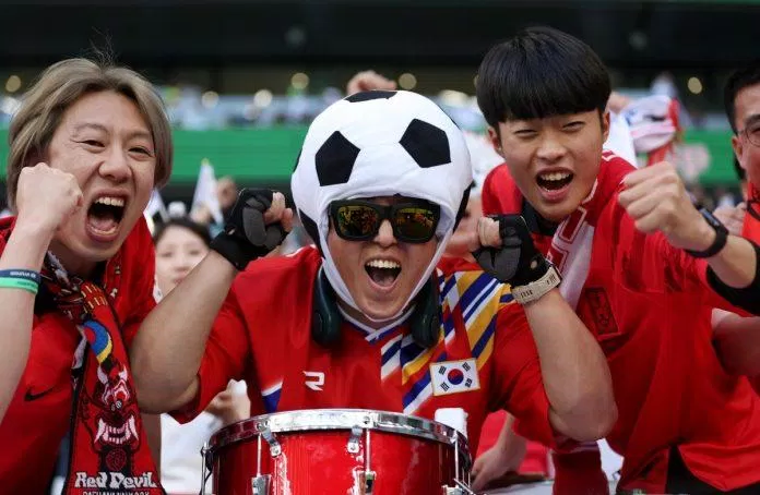 Hàn Quốc được cả châu Á ủng hộ trong trận đấu với Uruguay tại lượt trận mở màn bảng H World Cup 2022 (Ảnh: Internet)