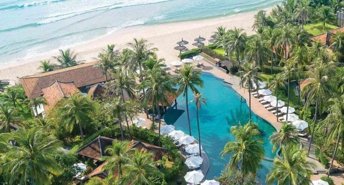 Anantara sở hữu hồ bơi vô cực và bãi biển riêng, mang lại cho bạn không gian trải nghiệm riêng tư nhất (Ảnh: Internet) Anantara sở hữu hồ bơi vô cực và bãi biển riêng, mang lại cho bạn không gian trải nghiệm riêng tư nhất (Ảnh: Internet)