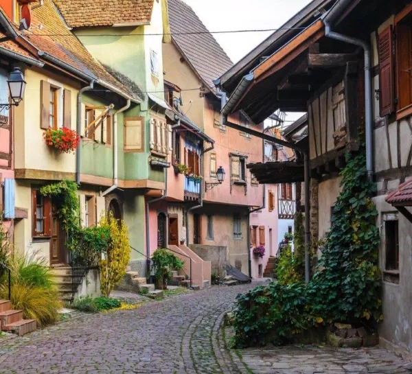 Eguisheim, Alsace. (Nguồn ảnh: Internet) Eguisheim, Alsace. (Nguồn ảnh: Internet)