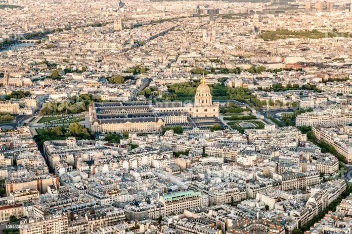 Thành phố Paris khi nhìn từ tháp Eiffel (Nguồn: Internet)