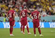 Qatar trở thành đội bóng chủ nhà đầu tiên thua trận mở màn World Cup và họ sẽ phải vực dậy thật nhanh nếu không muốn tiếp tục thua trước Senegal (Ảnh: Internet)