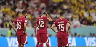 Qatar trở thành đội bóng chủ nhà đầu tiên thua trận mở màn World Cup và họ sẽ phải vực dậy thật nhanh nếu không muốn tiếp tục thua trước Senegal (Ảnh: Internet)