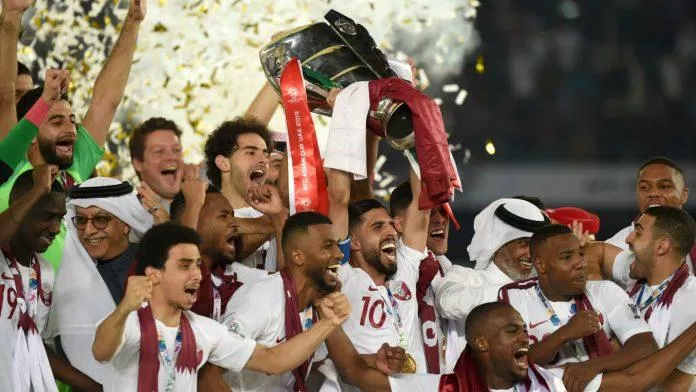 Những cầu thủ Qatar lên đỉnh châu Á 2019 đã qua thời kì đỉnh cao và đội bóng nước này đang ở thời kì chuyển giao (Ảnh: Internet)