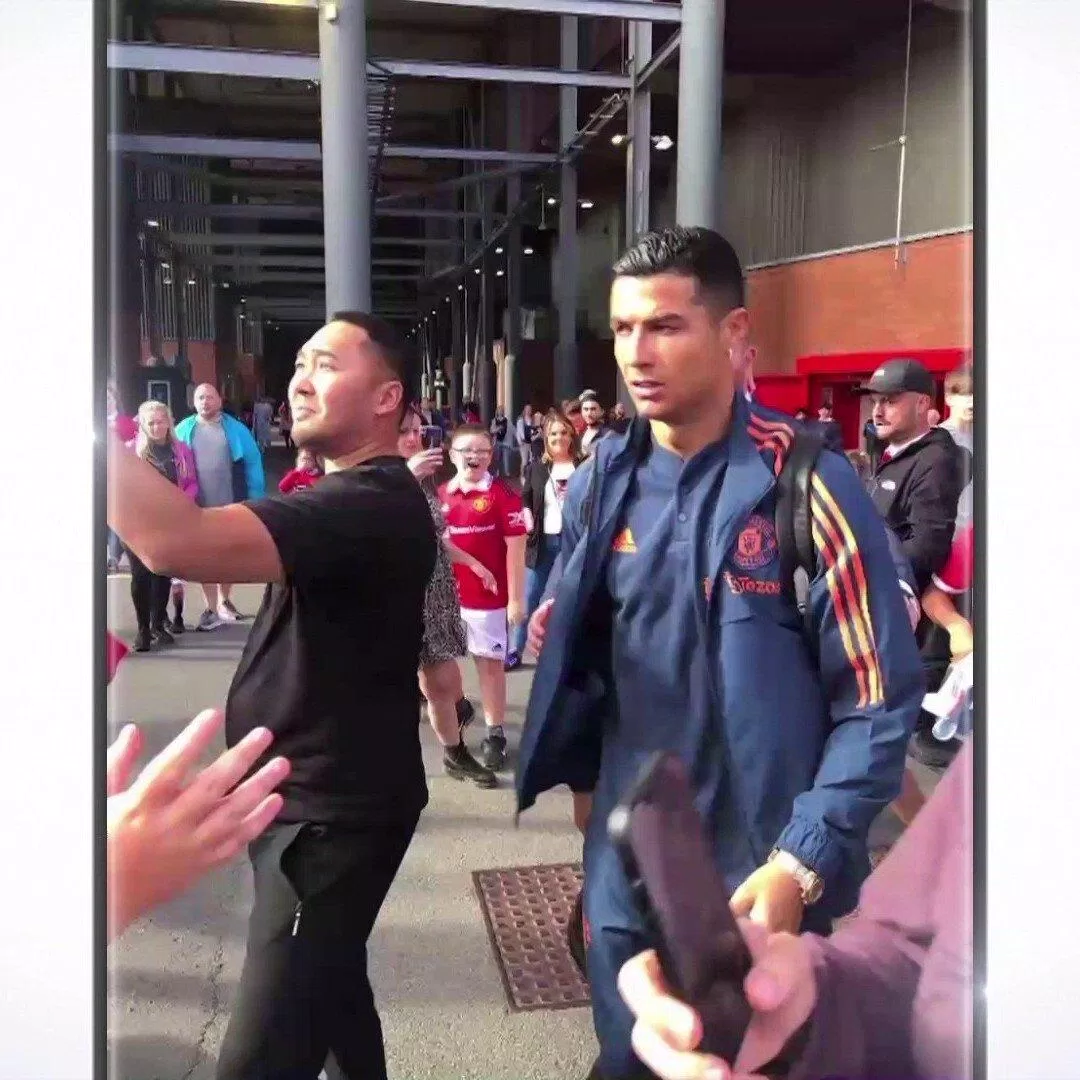 Ronaldo từng bỏ về giữa trận khi Man Utd có trận giao hữu cùng với Rayo Vallencano hồi đầu mùa (Ảnh: Internet) Ronaldo từng bỏ về giữa trận khi Man Utd có trận giao hữu cùng với Rayo Vallencano hồi đầu mùa (Ảnh: Internet)