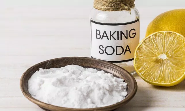 Hãy chú ý liệu lượng nếu không muốn bị kích ứng với baking soda nhé! (Ảnh: internet)