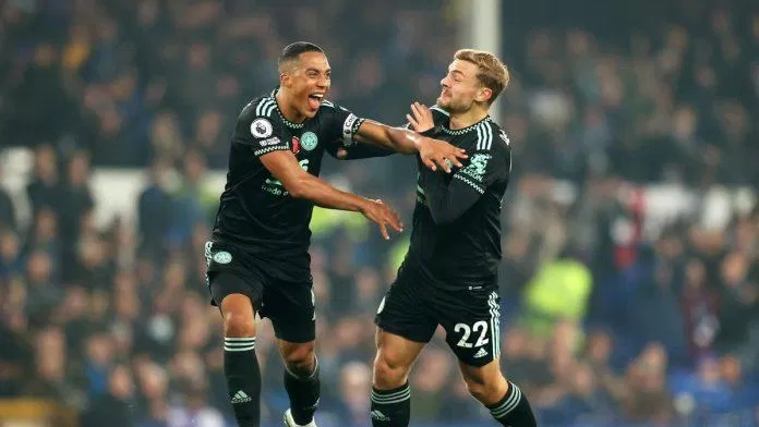 Tielemans lại có thêm 1 siêu phẩm trong lần thứ 85 thi đấu ở Premier League (Ảnh: Internet) Tielemans lại có thêm 1 siêu phẩm trong lần thứ 85 thi đấu ở Premier League (Ảnh: Internet)
