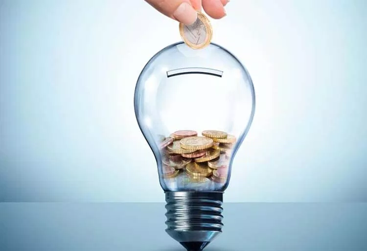 Tiết kiệm điện năng (Nguồn: Internet). Tiết kiệm điện năng (Nguồn: Internet).