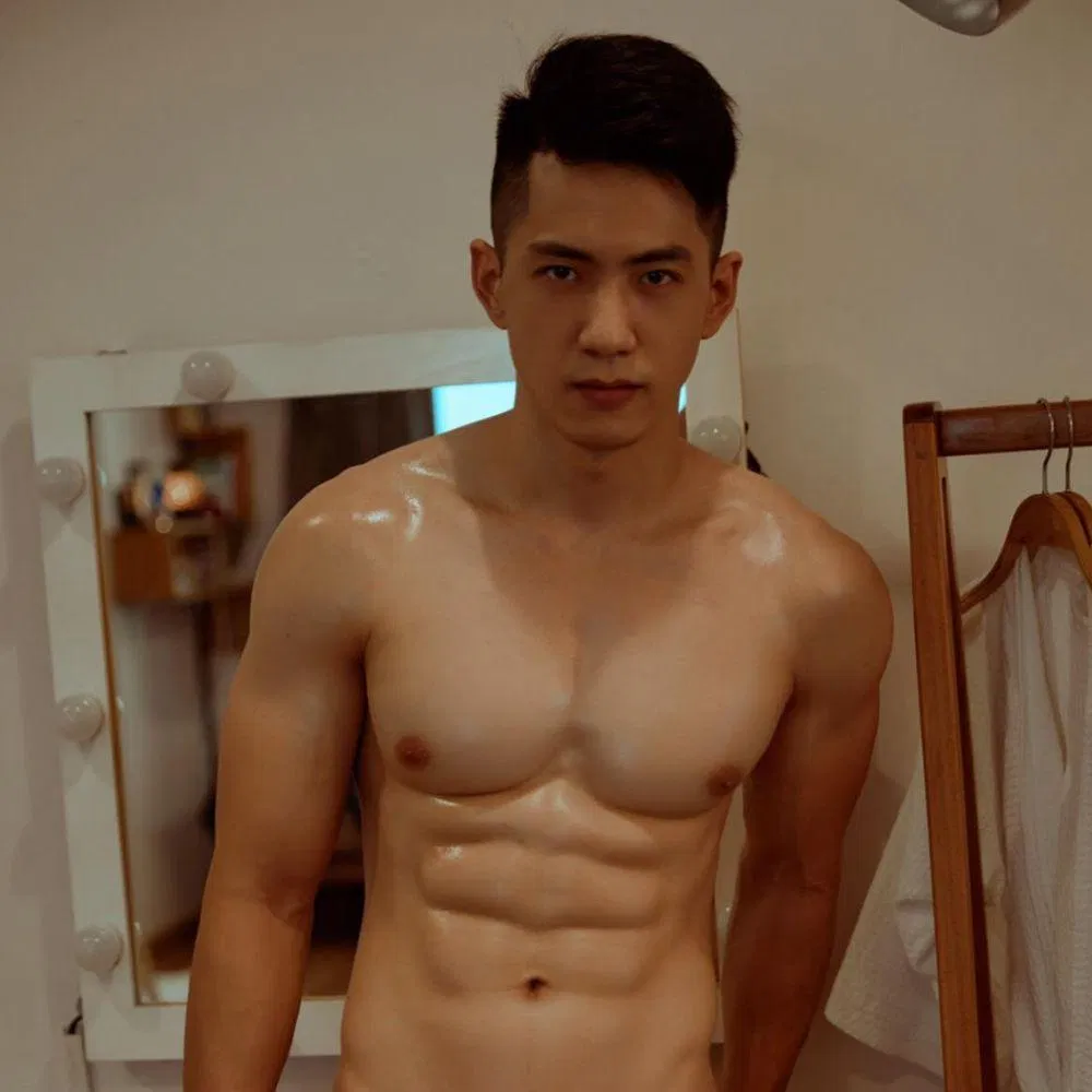 Hình ảnh nam người mẫu 6 múi Đặng Quốc Đạt (Nguồn: Internet)