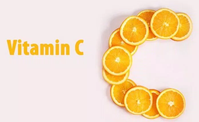 Vitamin C là thành phần phổ biến với nhiều công dụng cho cơ thể (Ảnh: Internet).