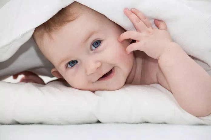 Vậy trẻ sơ sinh cần ngủ bao nhiêu là đủ? (Ảnh: Internet).