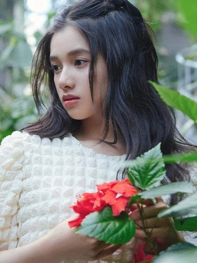 Trương Tịnh Nghi sở hữu nhan sắc nhẹ nhàng, xinh xắn