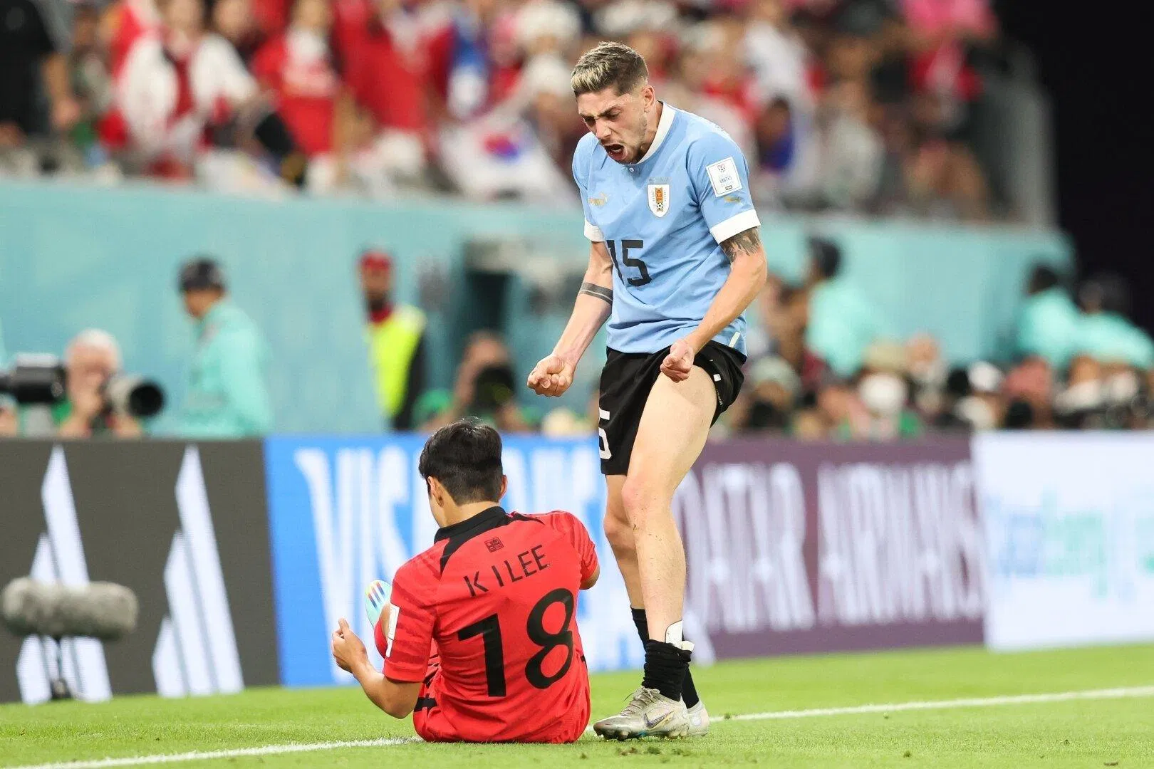 Tinh thần chiến đấu máu lửa của Valverde thể hiện sau tình huống ăn mừng này (Ảnh: Internet) Tinh thần chiến đấu máu lửa của Valverde thể hiện sau tình huống ăn mừng này (Ảnh: Internet)