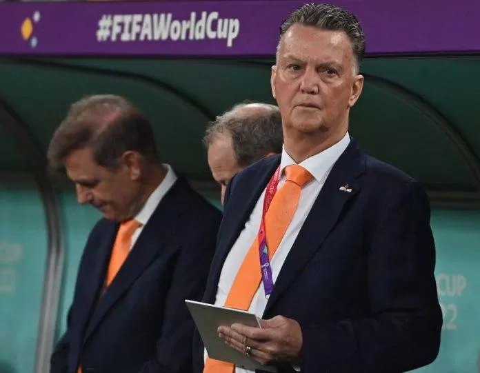 HLV Van Gaal hiểu rõ nếu chiến thắng thì đội tuyển Hà Lan của ông sẽ thư thả hơn rất nhiều ở lượt trận cuối (Ảnh: Internet)